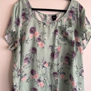 EUC Torrid Mint Floral Disney Minnie Mouse Blouse Shirt Size 3 22/24 3X
